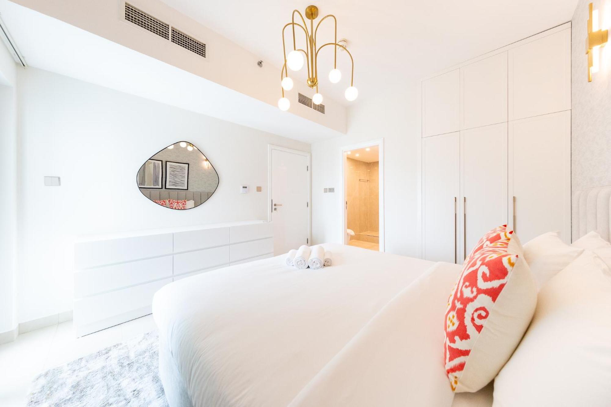 Charming Brand New 2Br Close To The Beach Дубай Екстериор снимка
